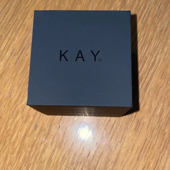 NIB Kay Jewelers Love Knot Sterling Silver Earrings with Diamond Accents - Picture 3 of 5